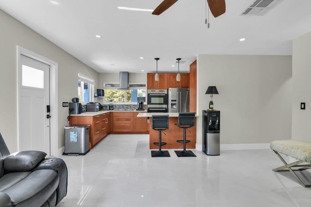 3-bedroom Single-Family Home — 1218 SW 2ND Avenue