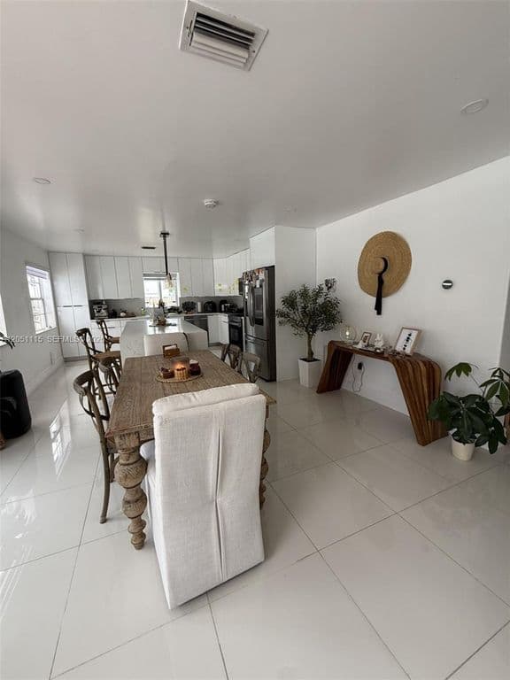 5-bedroom Single-Family Home — 11959 SW 269th Ter