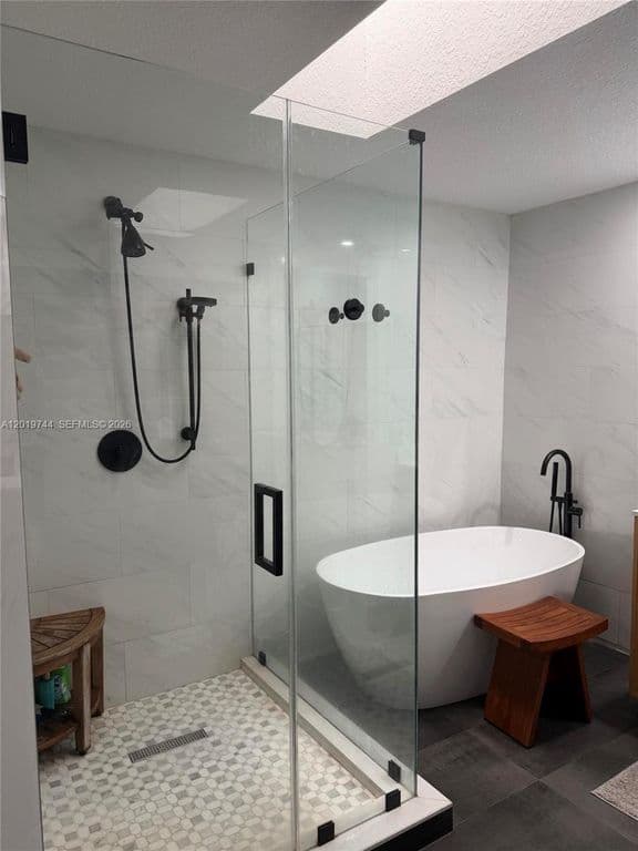 3-bedroom Single-Family Home — 1481 NW 104th Ave