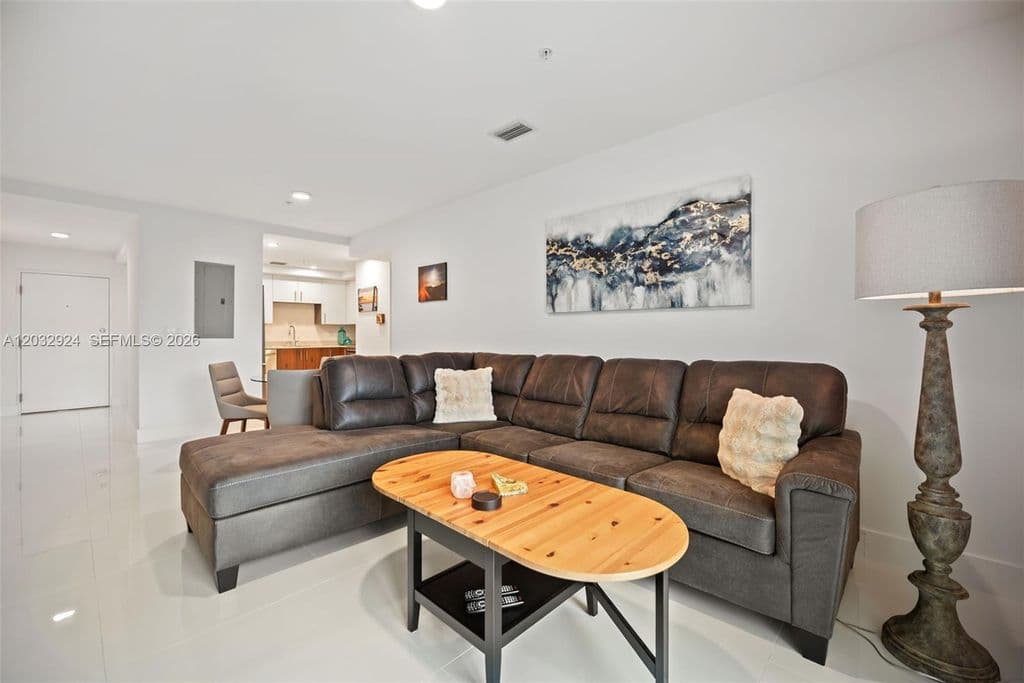 2-bedroom Condo — 10950 NW 82nd St Unit 213