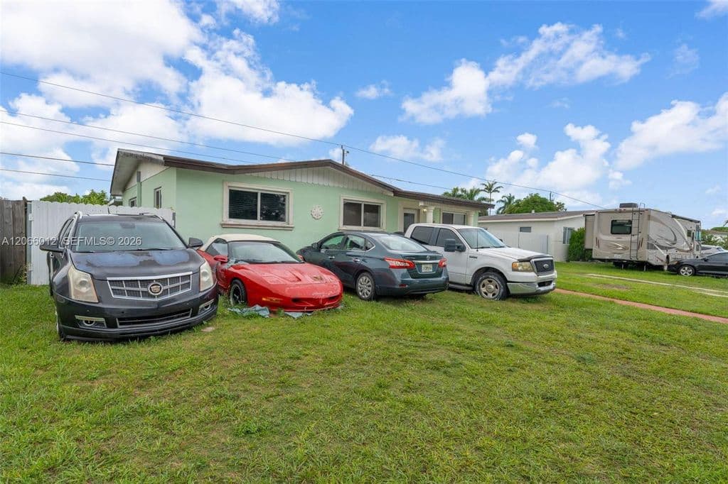 3-bedroom Single-Family Home — 11940 SW 186th St