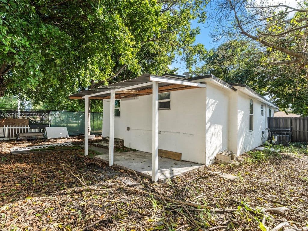 3-bedroom Single-Family Home — 1829 NW 62nd Ter