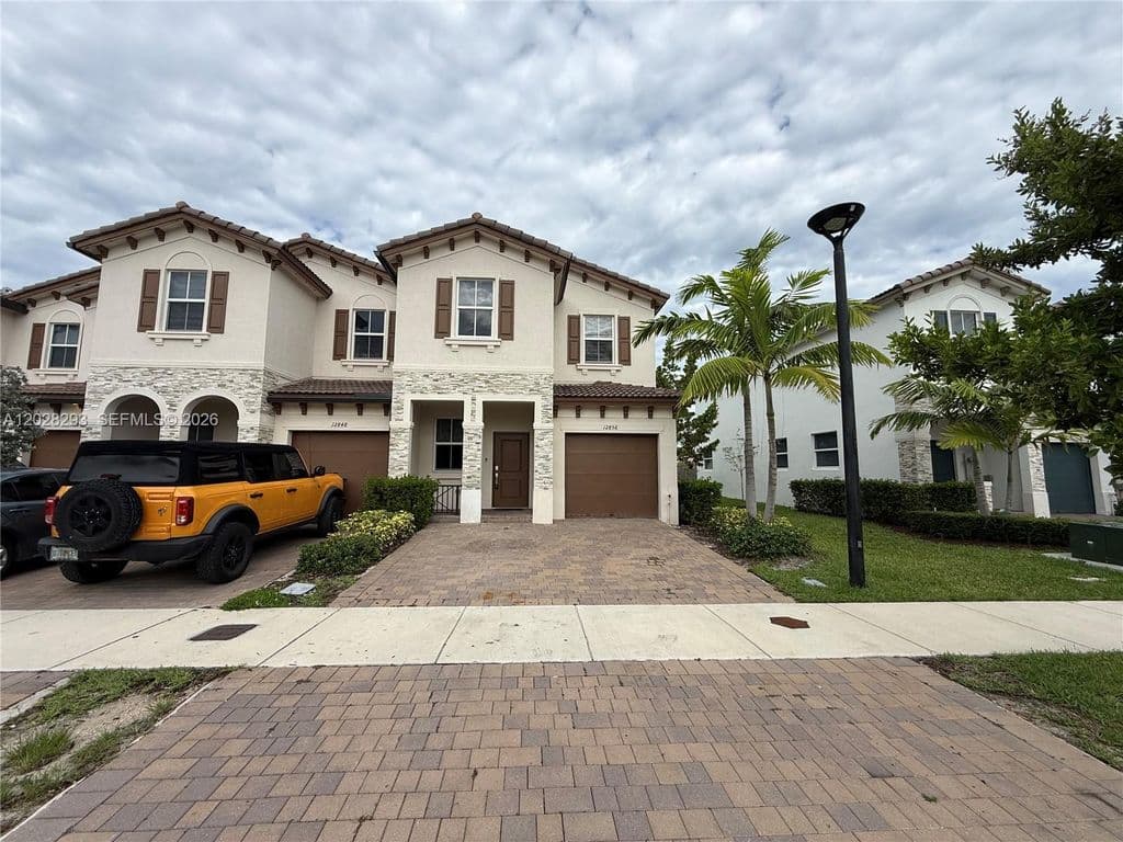4-bedroom Property — 12856 NW 22nd Pl #12856