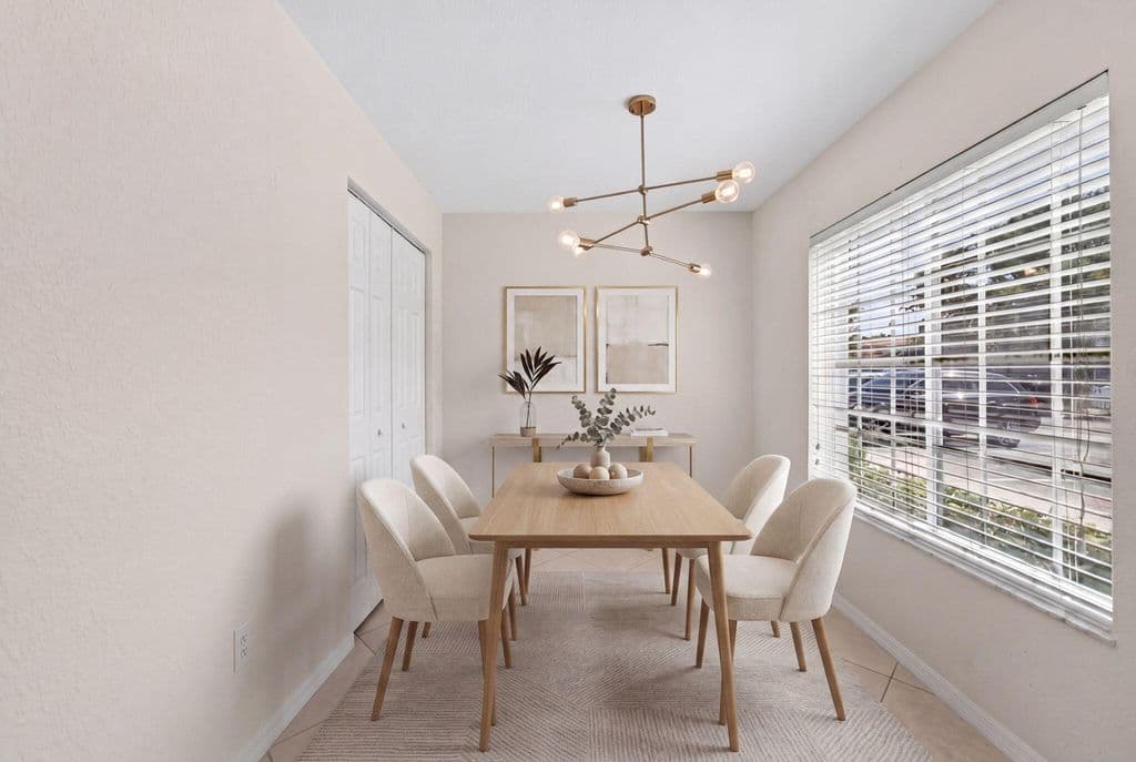 3+1 Mülk — 5951 Manchester Way