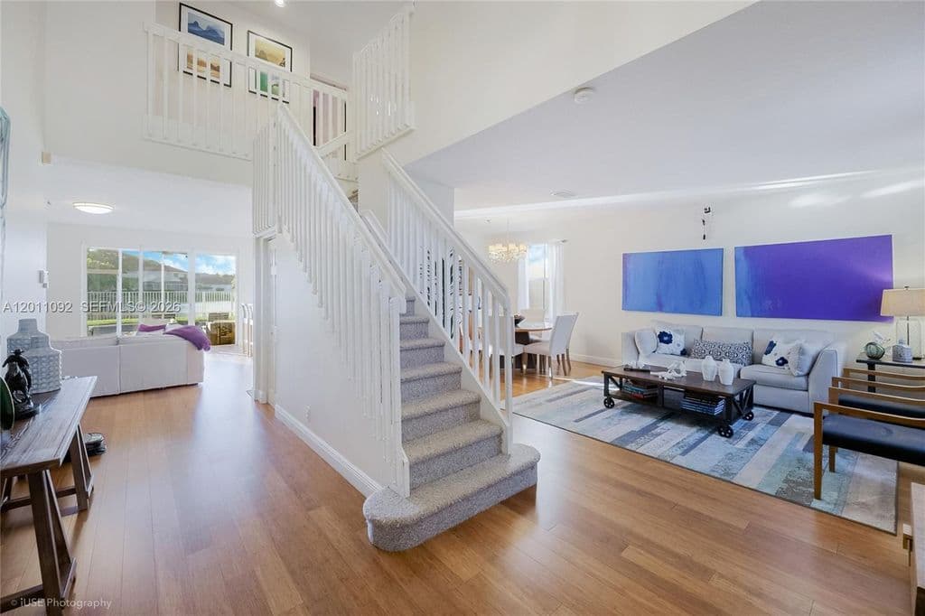 5+1 Müstakil ev — 4394 Fox Ridge Dr
