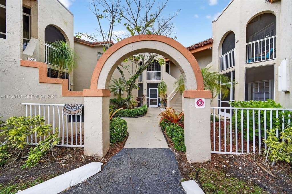 1-bedroom Condo — 365 SW 86th Ave APT 201