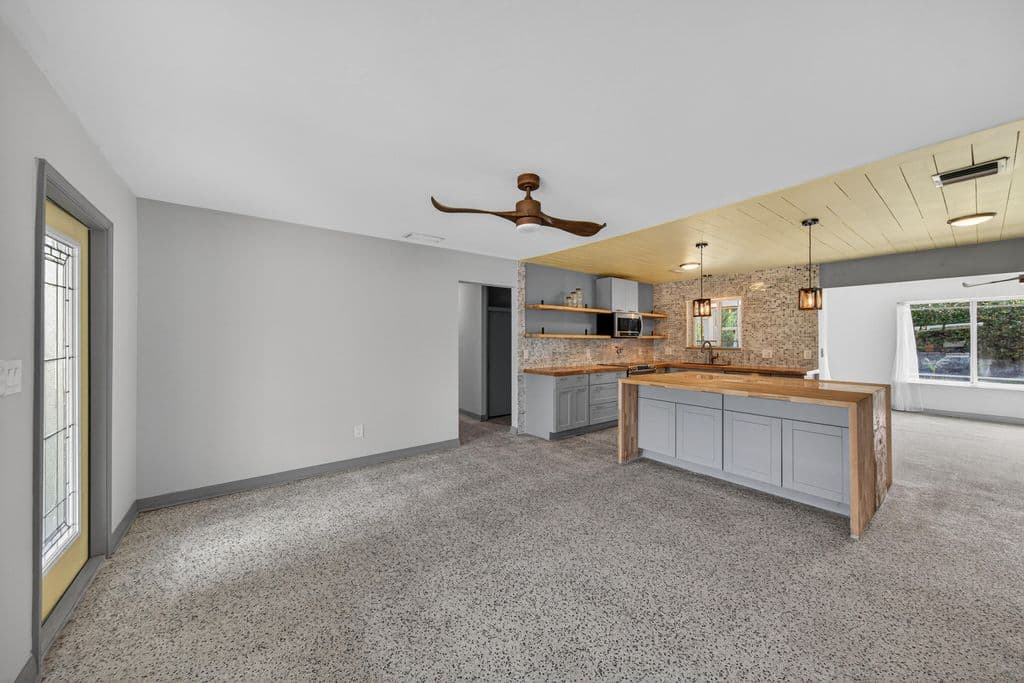 3-bedroom Single-Family Home — 818 NW 28th Court