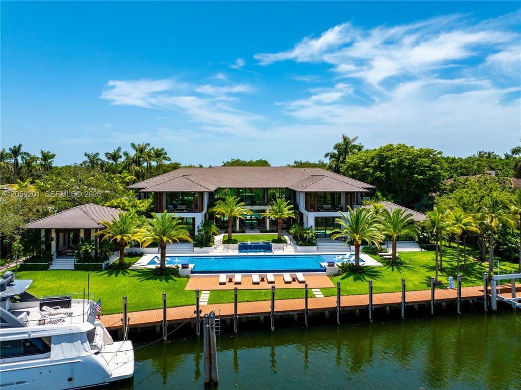 8-bedroom Single-Family Home — 641 Leucadendra Dr