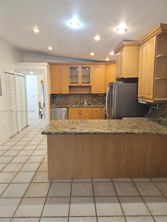 2+1 Mülk — 10634 SW 75th Ln