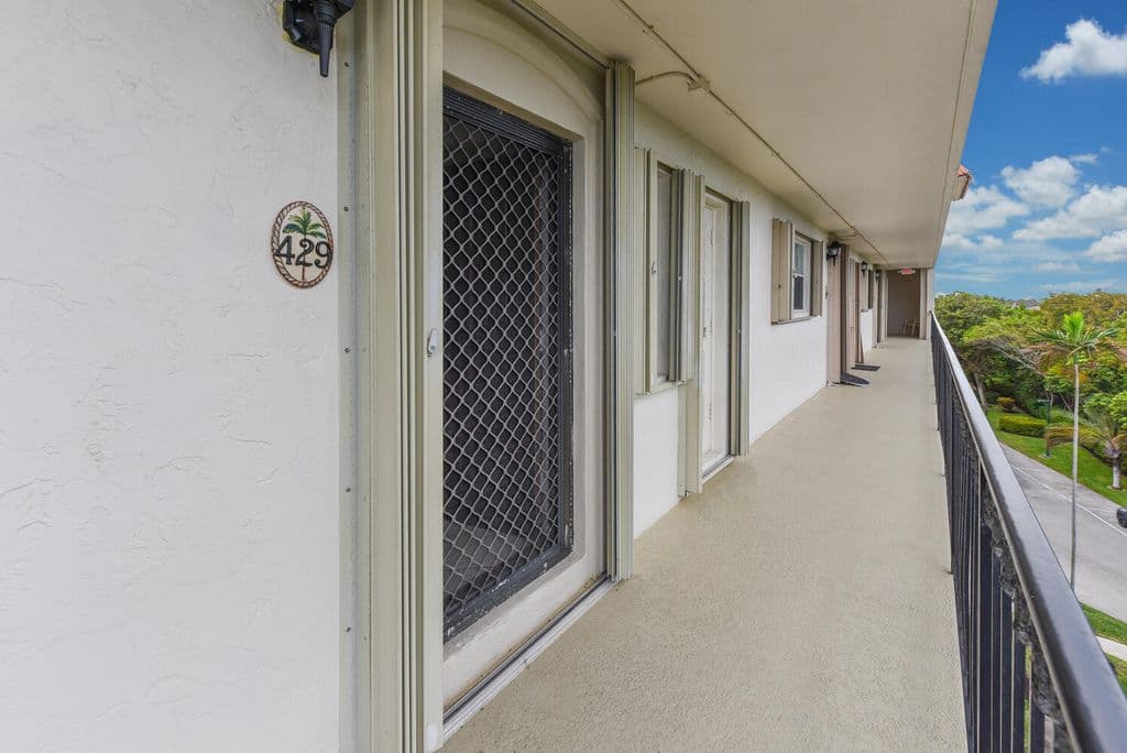2+1 Condo — 2871 N Ocean Boulevard #F429