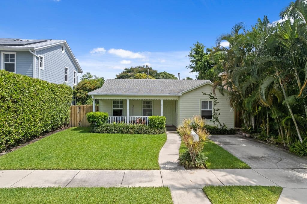 2-bedroom Single-Family Home — 521 33RD Street