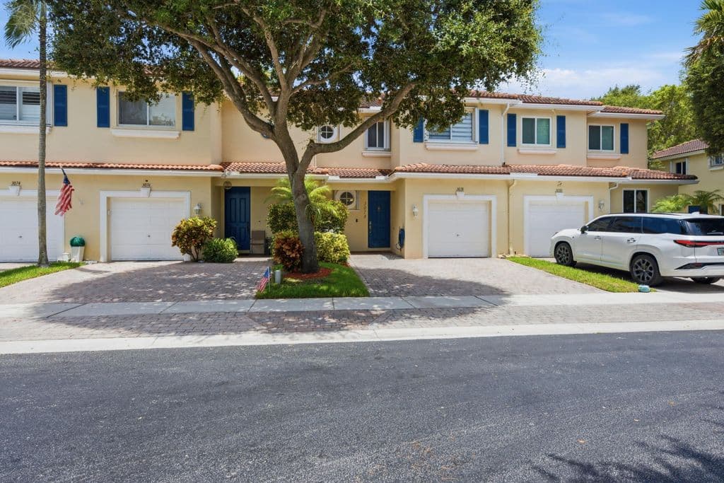 3-bedroom Property — 3078 N Evergreen Circle #3078