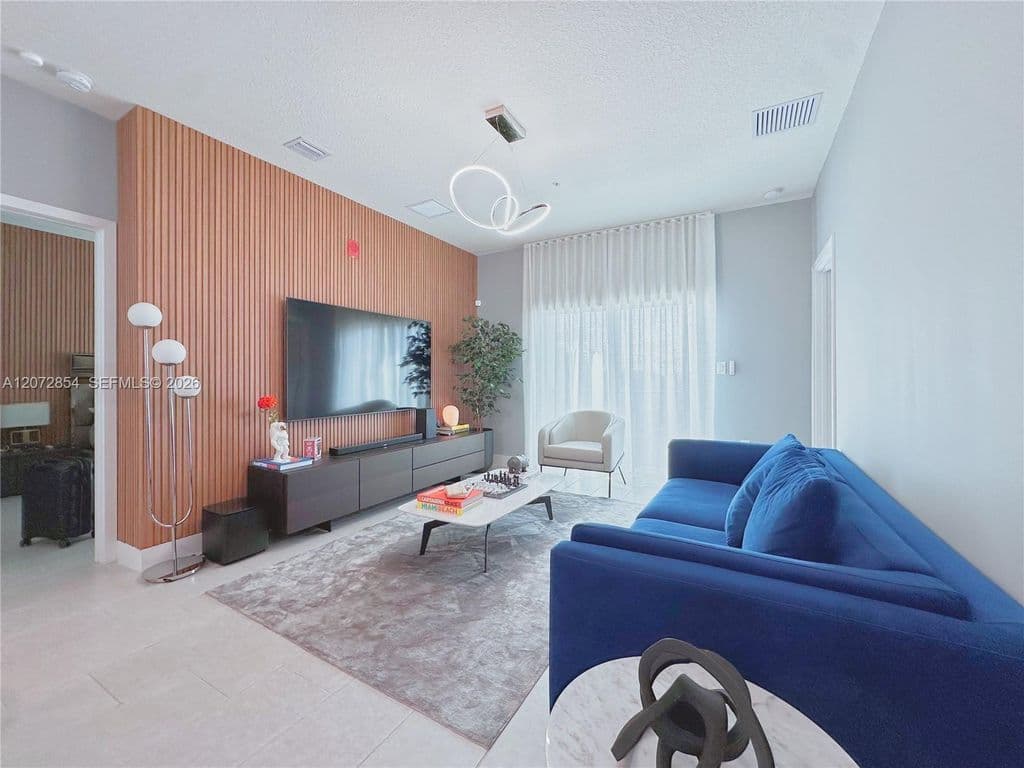 2+1 Condo — 8167 NW 41st St #E-410