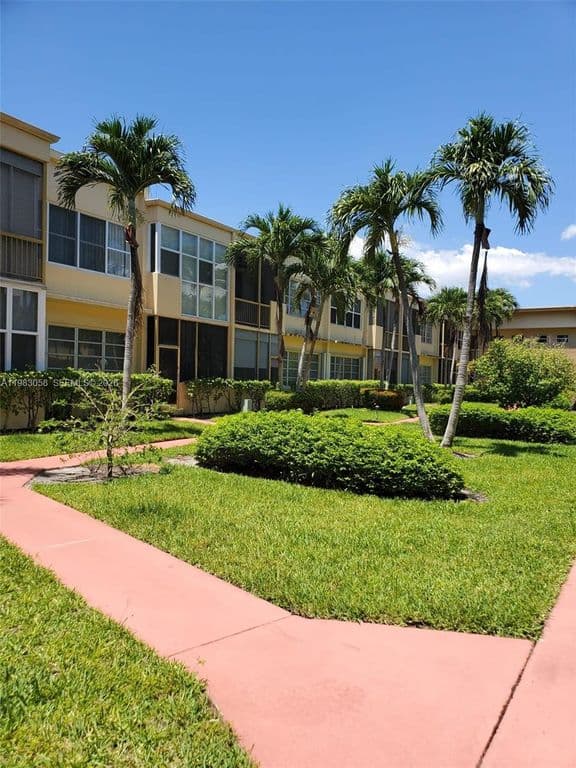 1-bedroom Condo — 851 NE 14th Ave APT 414