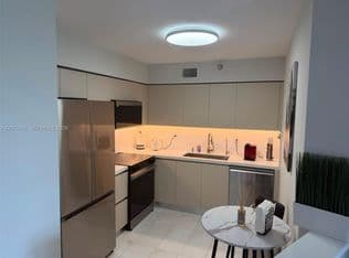 2-bedroom Condo — 3400 NE 192nd St APT 511, Aventura, 33180