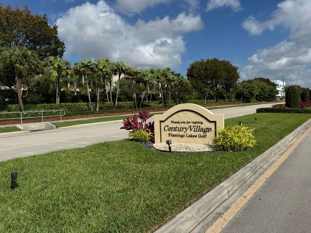 1+1 Condo — 850 SW 133rd Terrace #315b