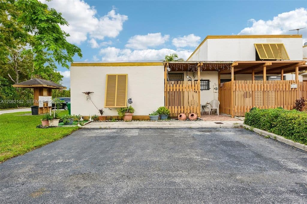 2+1 Mülk — 13130 SW 15th Ln