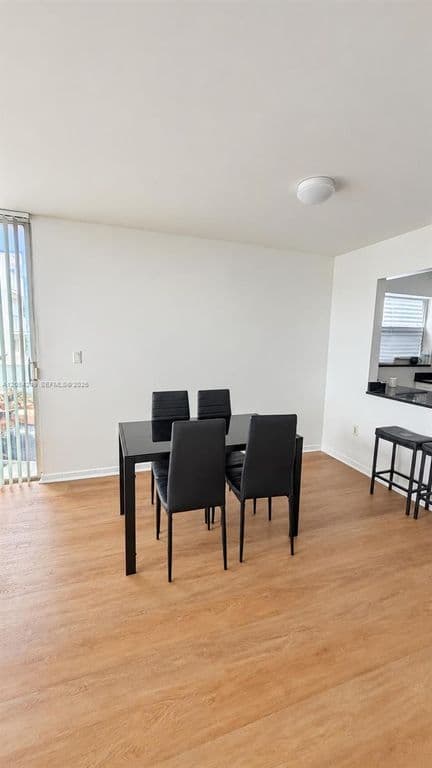 1-bedroom Condo — 1990 Marseille Dr APT 407
