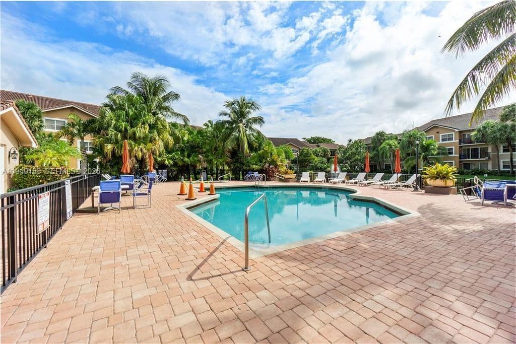 3+1 Condo — 8821 Wiles Rd APT 101