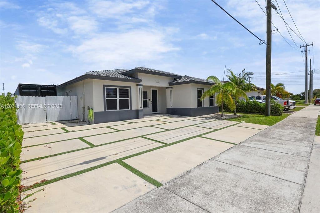 3+1 Müstakil ev — 13063 SW 256th St