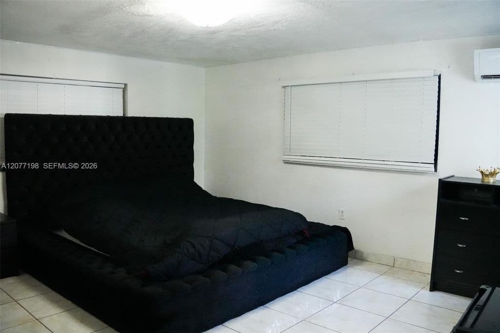 4-bedroom Single-Family Home — 2955 NW 102nd St
