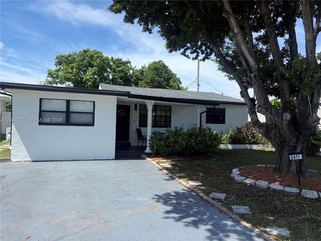 4-bedroom Single-Family Home — 2411 Wiley St