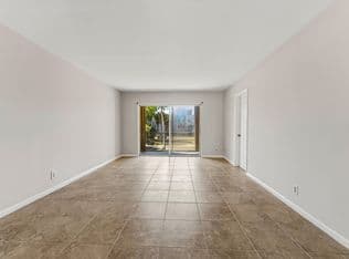 2-bedroom Condo — 1638 EMBASSY Drive #208, West Palm Beach, 33401