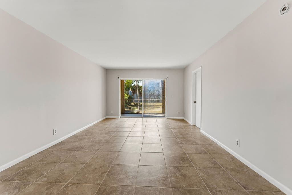 2-bedroom Condo — 1638 EMBASSY Drive #208