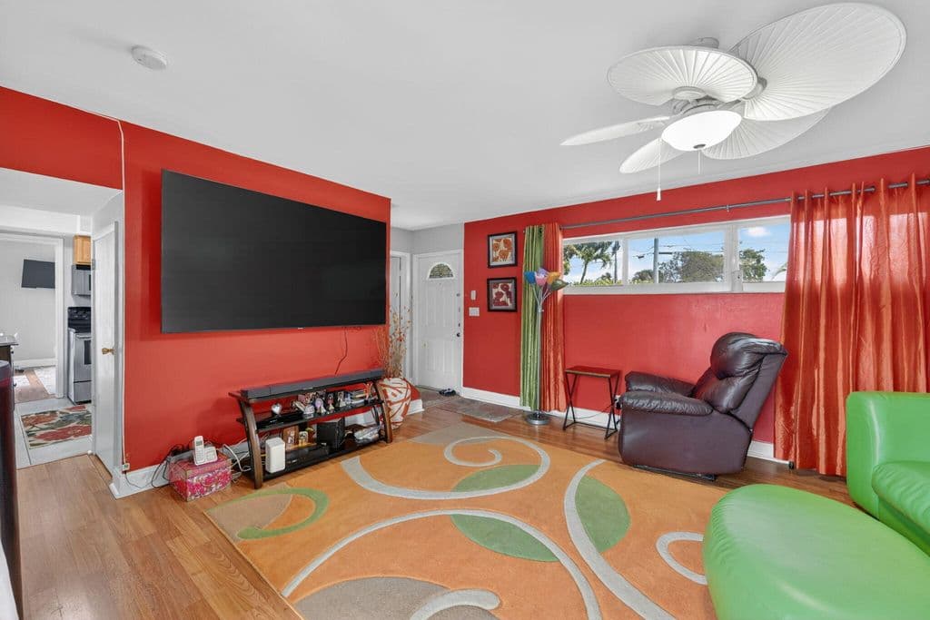 3-bedroom Single-Family Home — 1380 NE 40th Drive