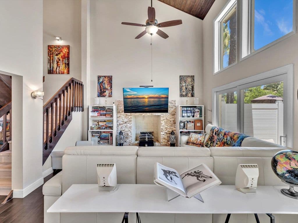 2-bedroom Property — 3432 NE 16th Avenue
