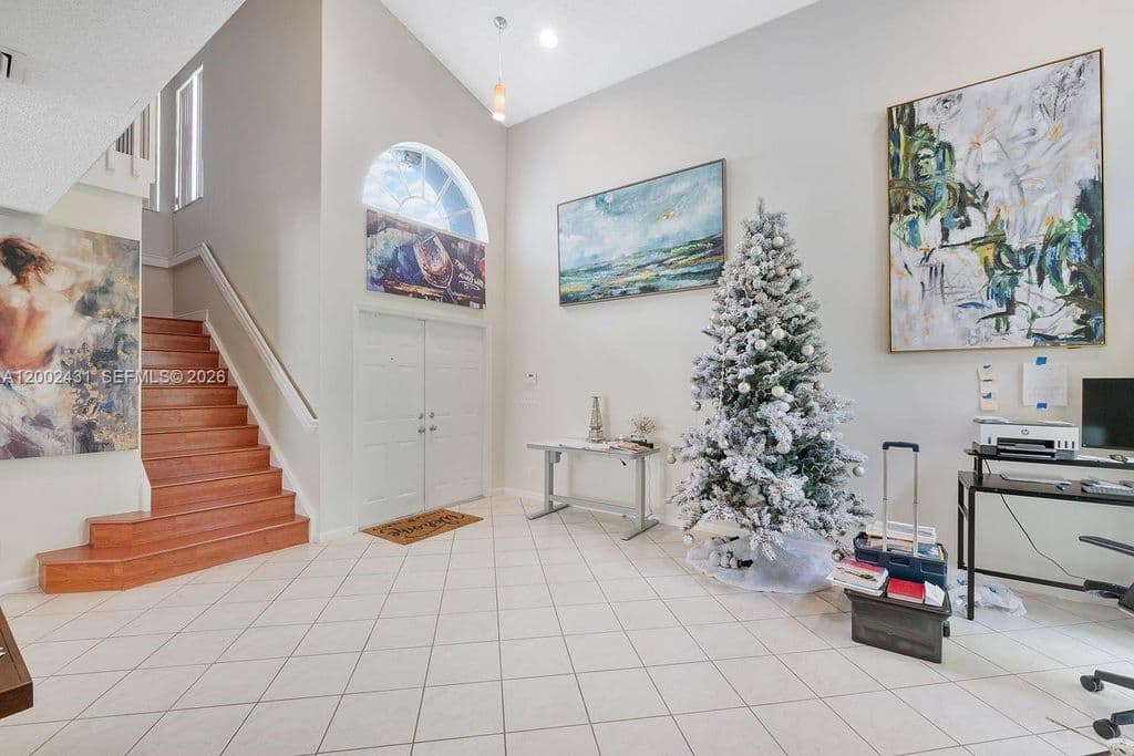 4+1 Müstakil ev — 17621 SW 31st Ct