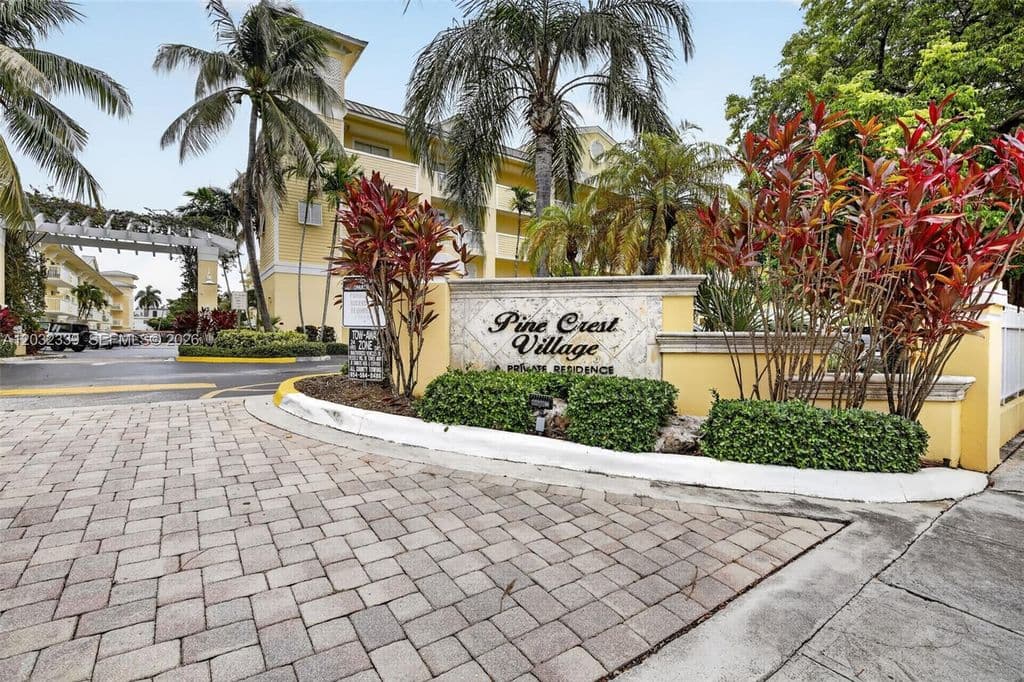 2-bedroom Condo — 150 NE 15th Ave APT 140