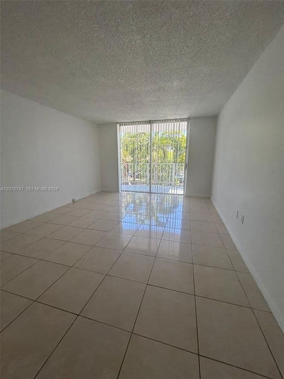 1-bedroom Condo — 496 NW 165th Street Rd APT D310