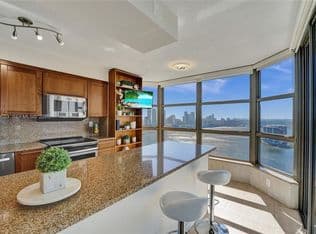 3+1 Condo — 3500 Mystic Pointe Dr APT 3601, Aventura, 33180