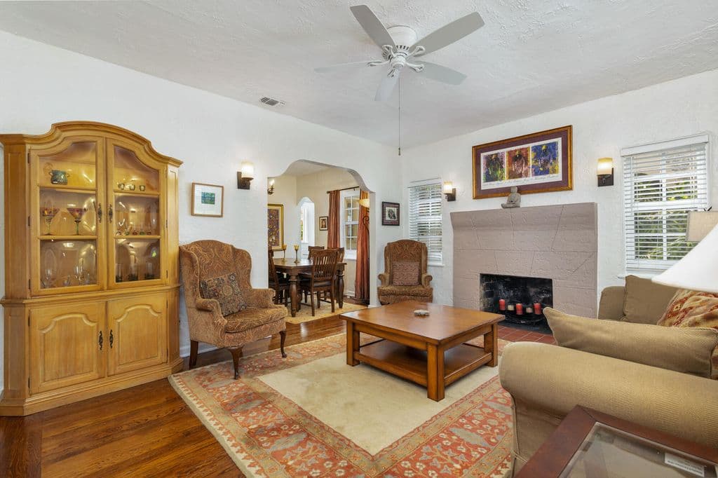 2-bedroom Single-Family Home — 714 Sunset Road