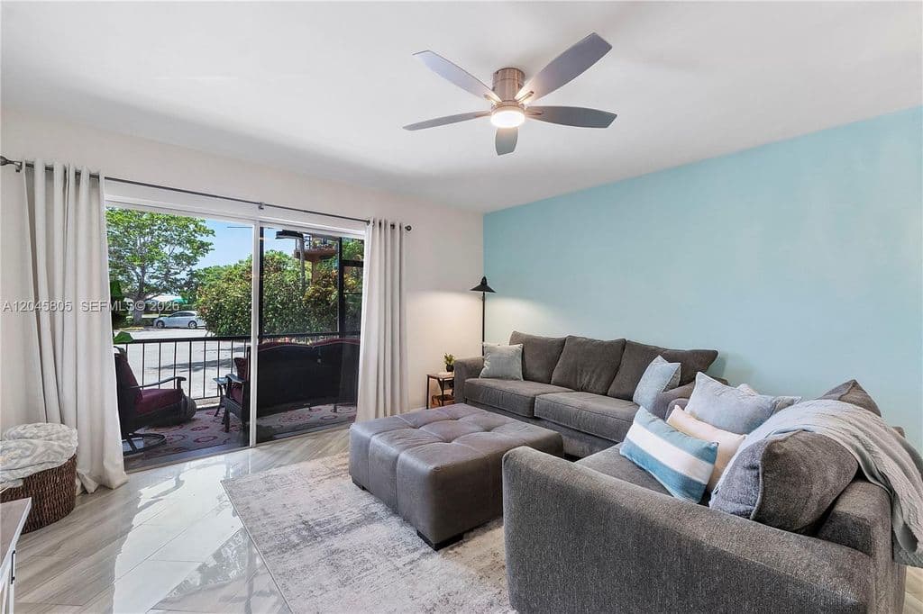 2-bedroom Condo — 610 Tennis Club Dr APT 104