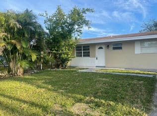 2-bedroom Single-Family Home — 6902 SW 15th Street, North Lauderdale, 33068