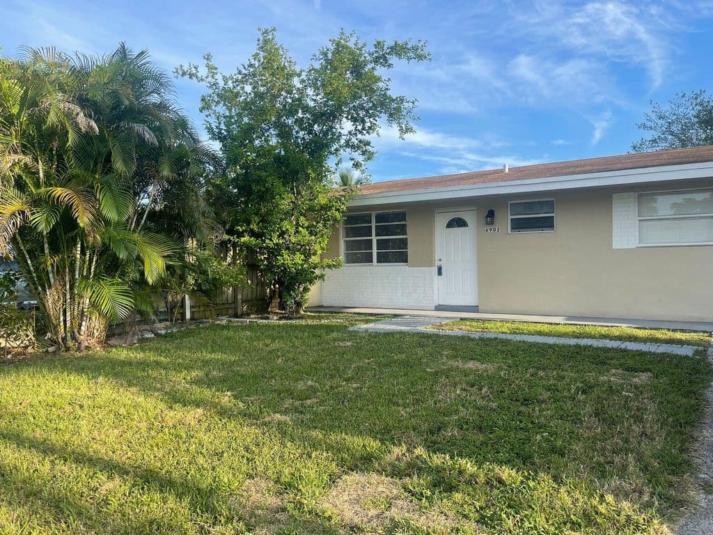 2-bedroom Single-Family Home — 6902 SW 15th Street