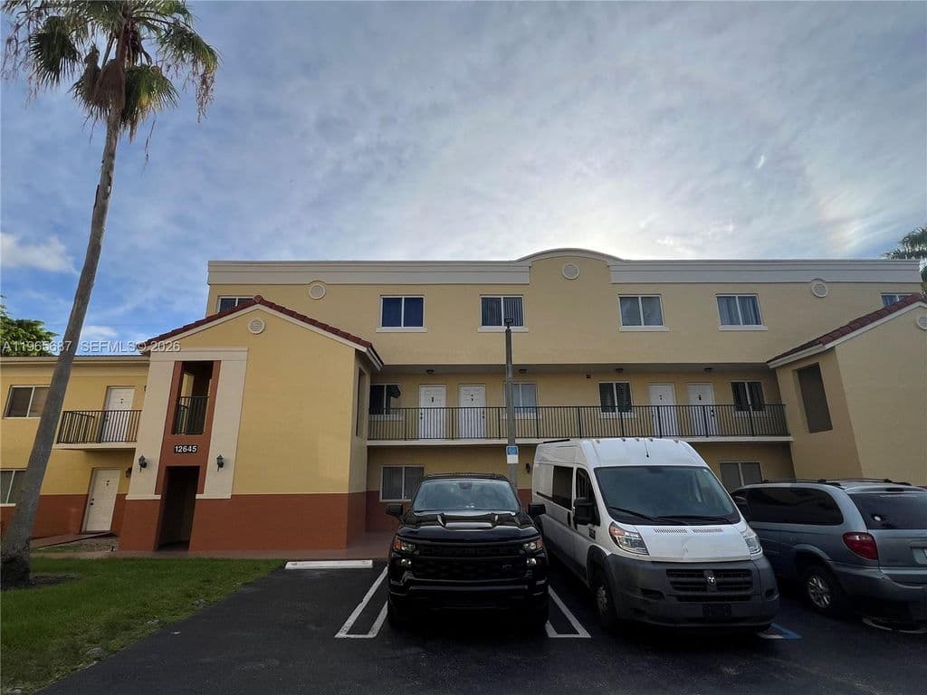 2+1 Condo — 12645 SW 91st St APT 202