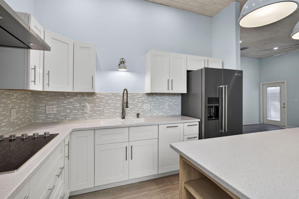 5-bedroom Single-Family Home — 15399 N 61st Pl Place N