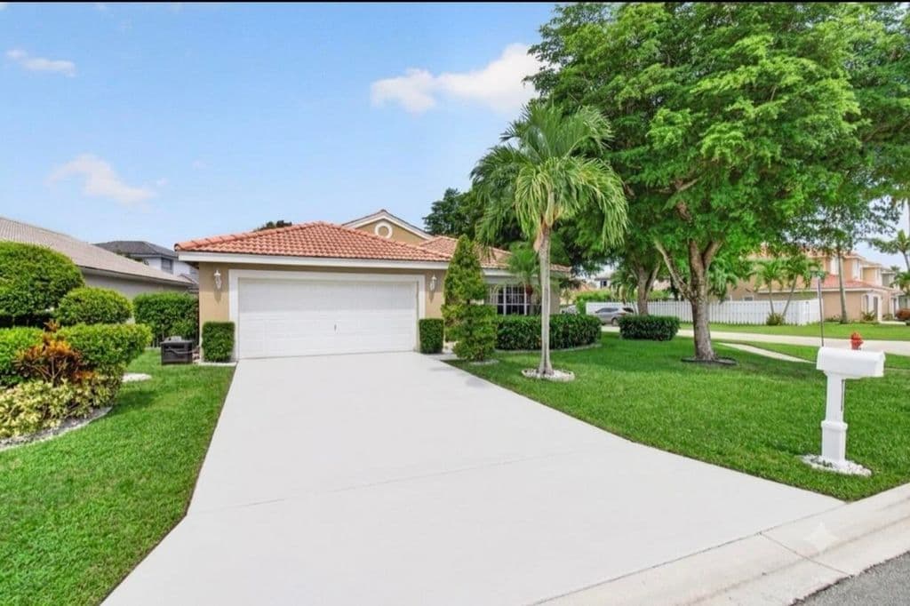 3-bedroom Single-Family Home — 7116 CATALINA Way