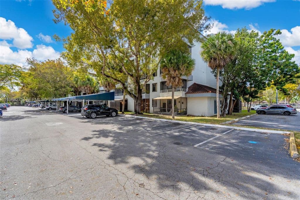 2+1 Condo — 8305 SW 152nd Ave #A-107