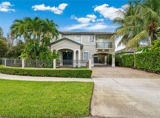 5-bedroom Single-Family Home — 14900 SW 10th St, Miami, 33194