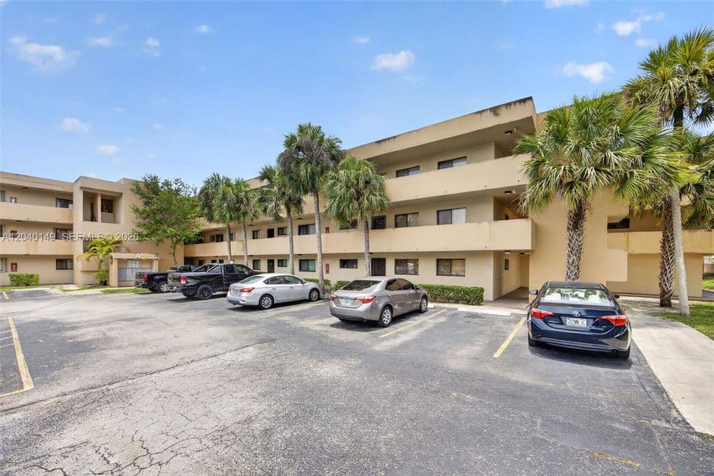 2-bedroom Condo — 8415 SW 107th Ave APT 240W