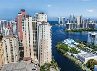 3-bedroom Condo — 3330 190th St Unit 718, Aventura, 33180