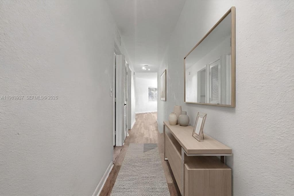 1+1 Condo — 1185 Marseille Dr APT 202