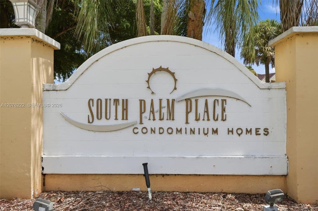 2+1 Condo — 7610 Westwood Dr APT 122