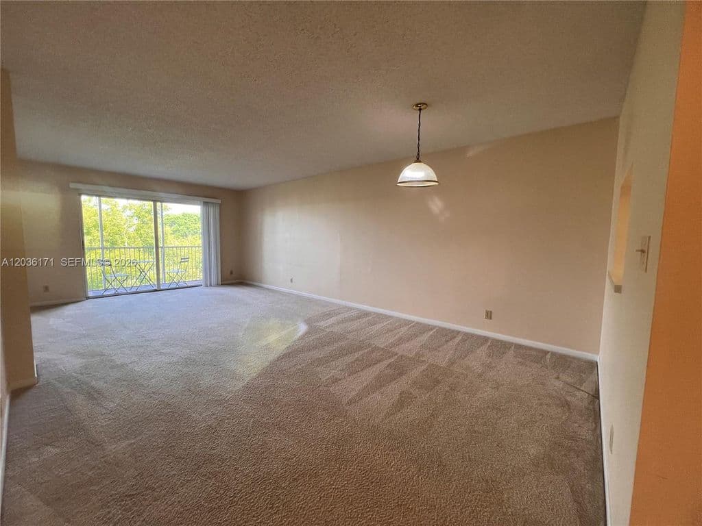 1+1 Condo — 1075 Riverside Dr APT 505
