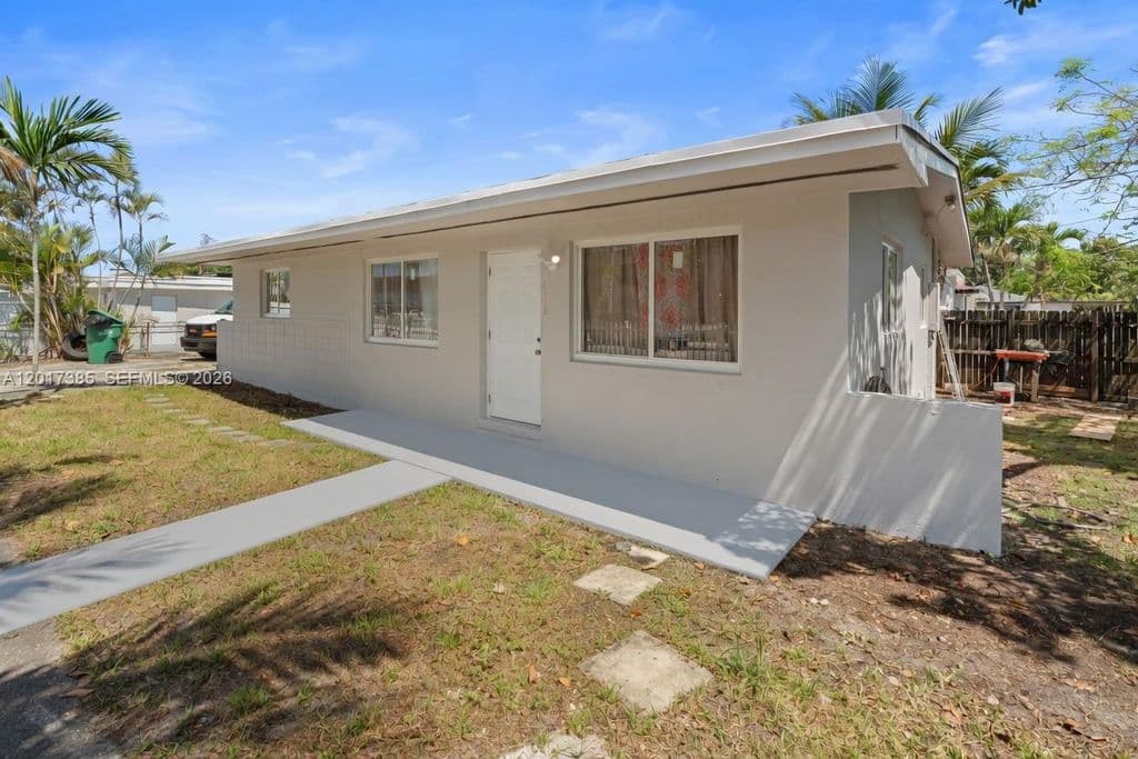 3-bedroom Single-Family Home — 8400 NW 24th Ct