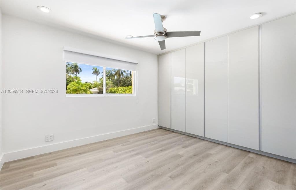 3+1 Müstakil ev — 330 Coconut Isle Dr